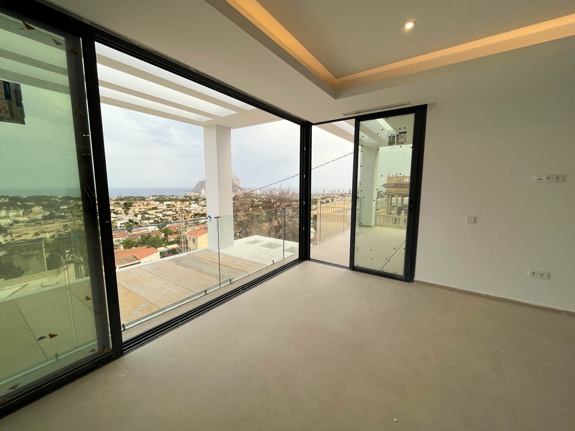 Villa in Calp, Alicante, Spanien 4 Schlafzimmer, 292 m2 Nr. 66311