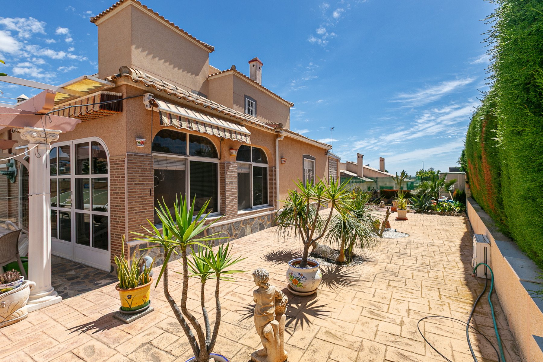 Villa à La Zenia, Alicante, Espagne 4 chambres, 158 m2 No. 189538