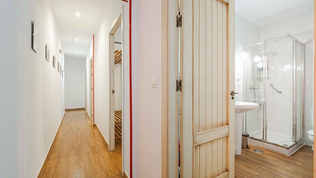 Lägenhet i Sevilla, Seville, Spanien 3 sovrum, 85 kvm. Nr. 196082