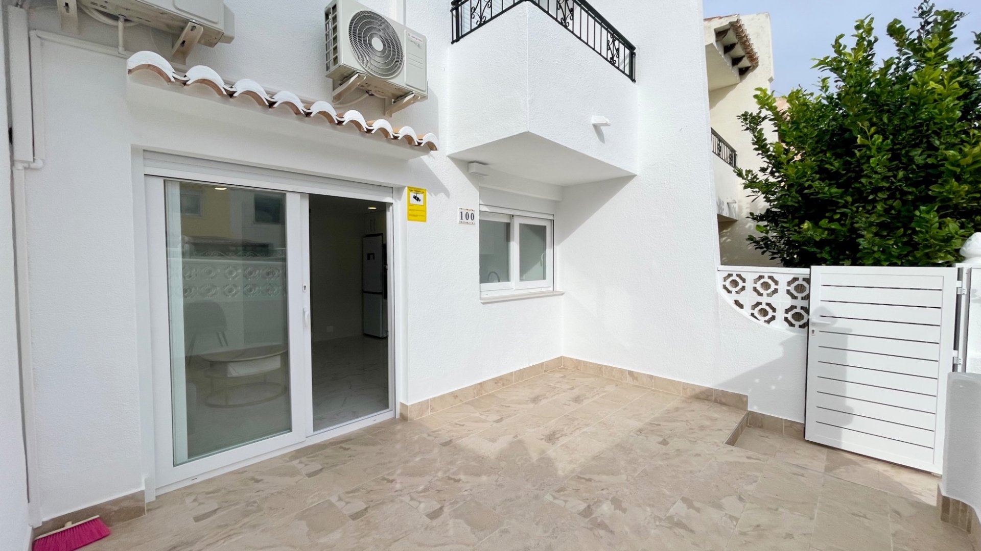 Kaupunkipientalo Los Balcones, Alicante, Espanja 3 makuuhuonetta, 78 m2 No. 143659