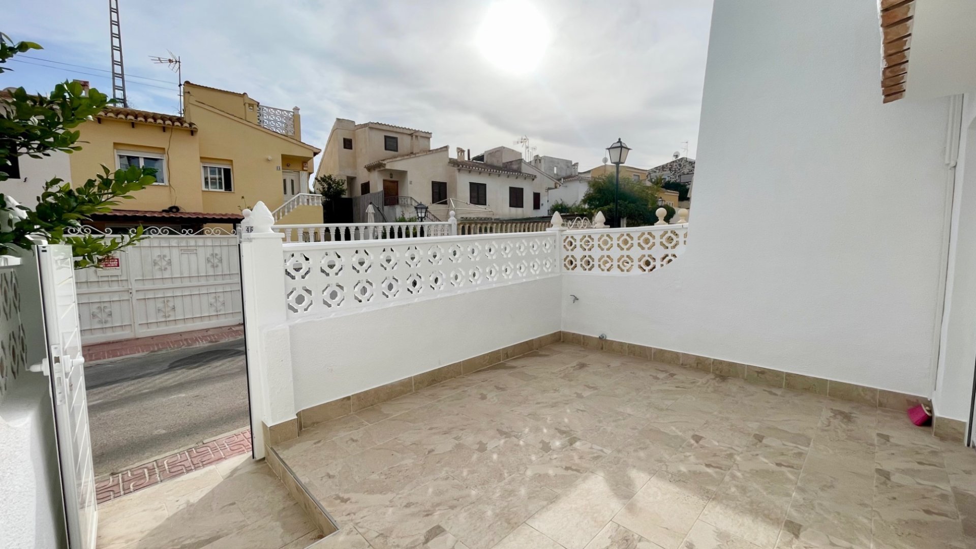 Kaupunkipientalo Los Balcones, Alicante, Espanja 3 makuuhuonetta, 78 m2 No. 143659