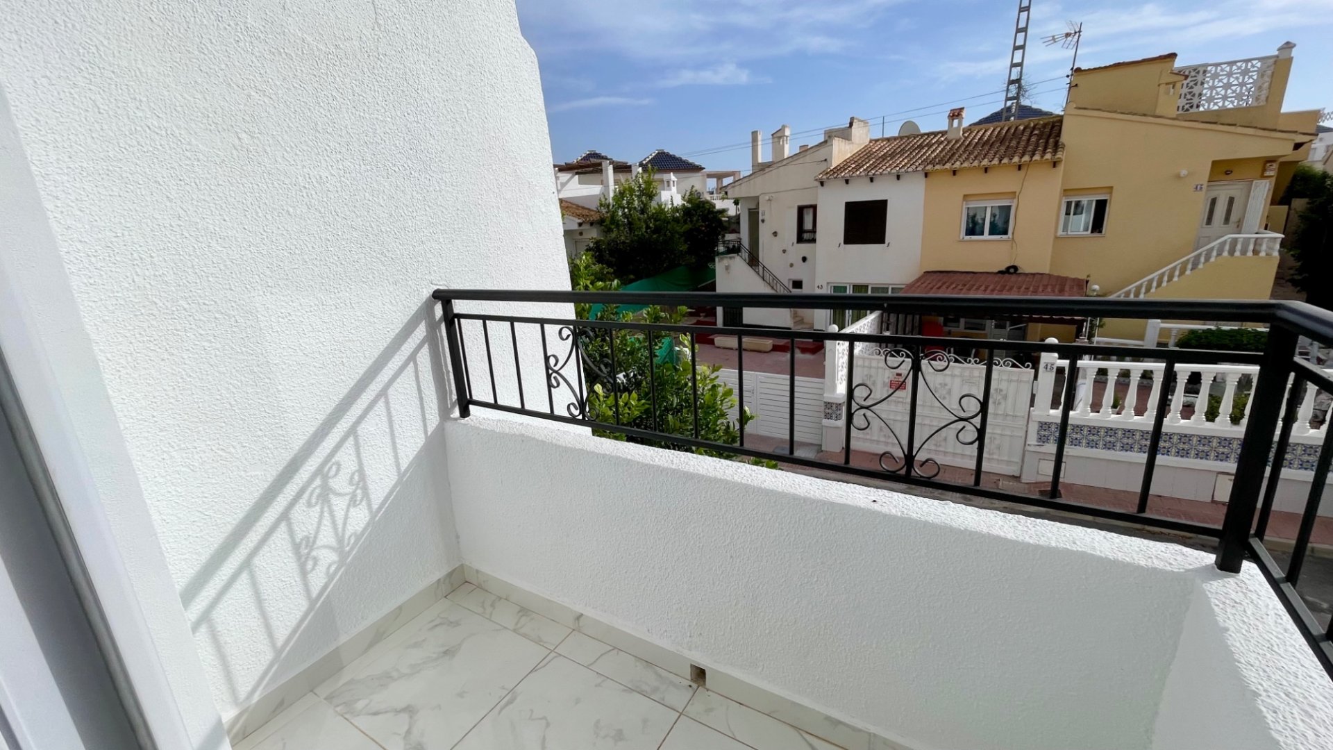 Kaupunkipientalo Los Balcones, Alicante, Espanja 3 makuuhuonetta, 78 m2 No. 143659