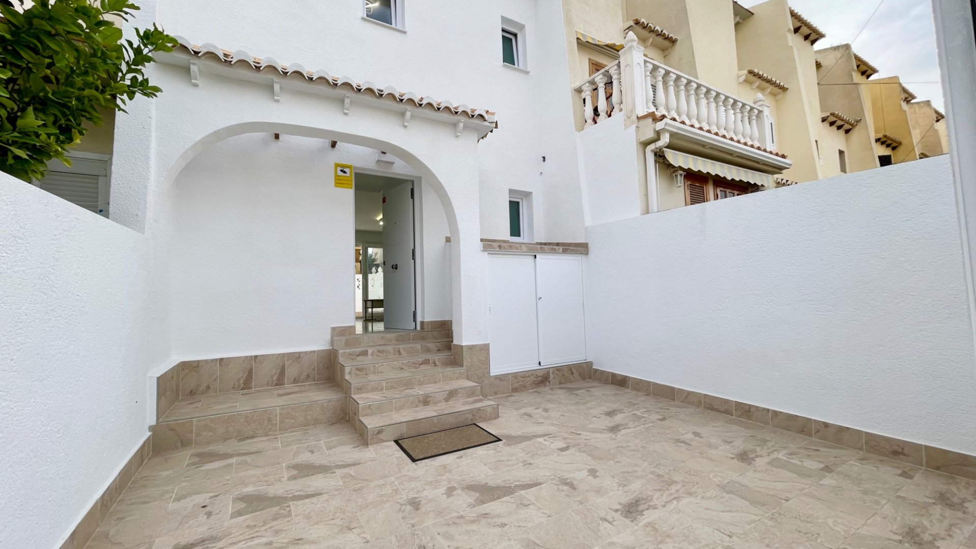 Kaupunkipientalo Los Balcones, Alicante, Espanja 3 makuuhuonetta, 78 m2 No. 143659