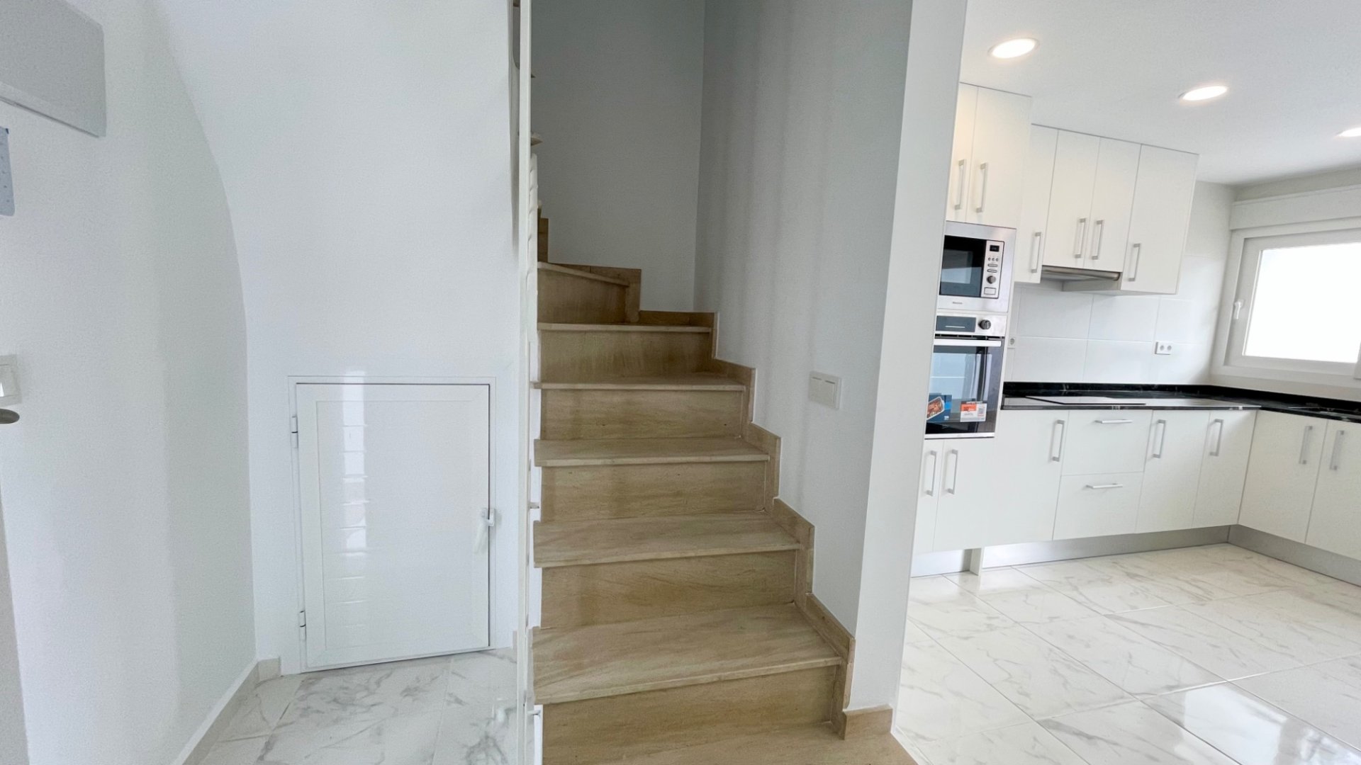 Kaupunkipientalo Los Balcones, Alicante, Espanja 3 makuuhuonetta, 78 m2 No. 143659