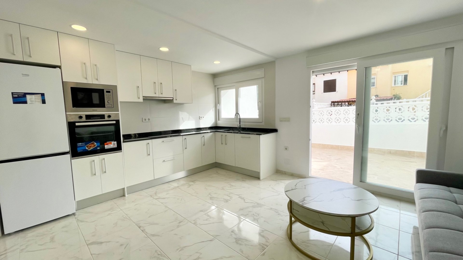 Kaupunkipientalo Los Balcones, Alicante, Espanja 3 makuuhuonetta, 78 m2 No. 143659