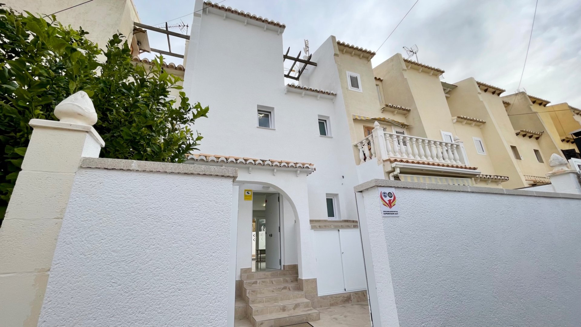 Kaupunkipientalo Los Balcones, Alicante, Espanja 3 makuuhuonetta, 78 m2 No. 143659