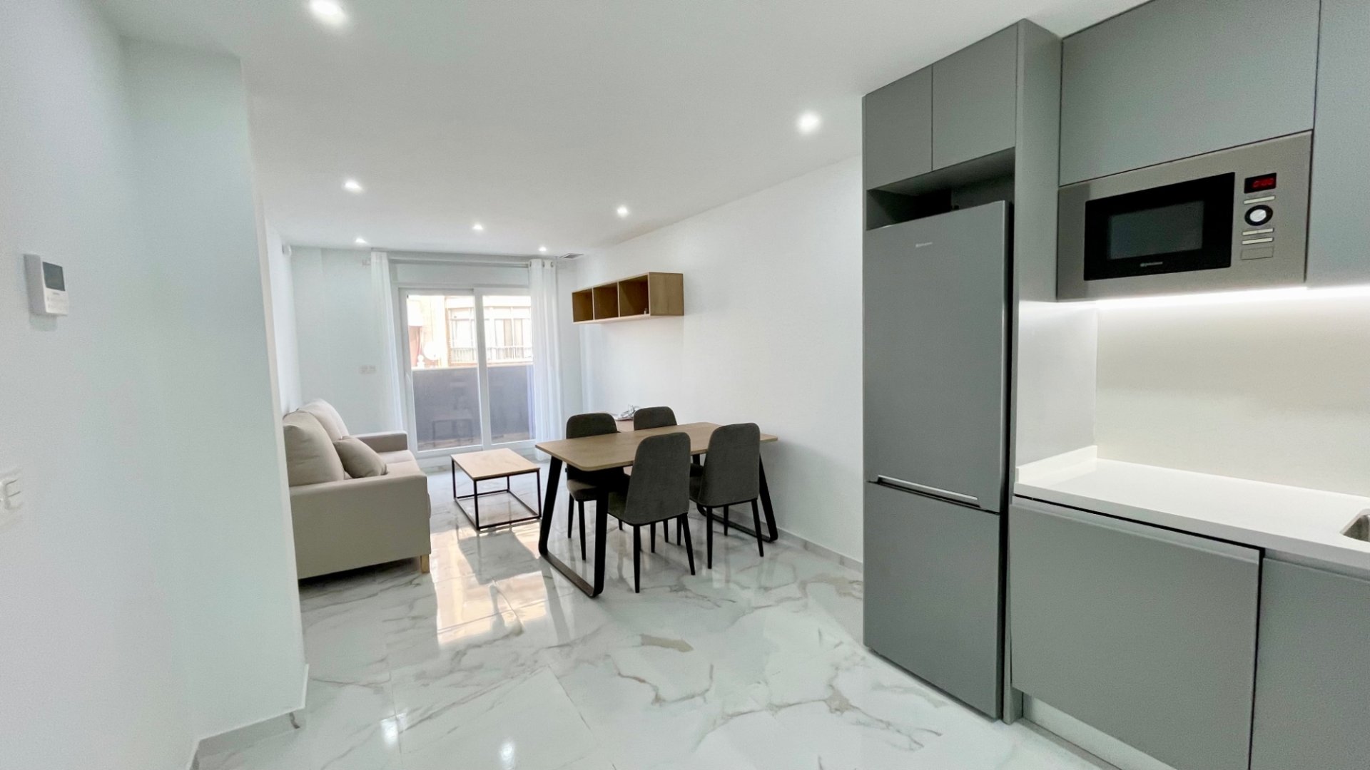 Dzīvoklis Torrevieja, Alicante, Spānijā 2 istabas, 75 m2 Nr. 143660
