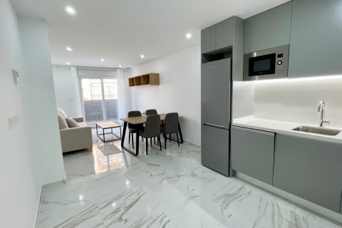Lägenhet i Torrevieja, Alicante, Spanien 2 sovrum, 75 kvm. Nr. 143660