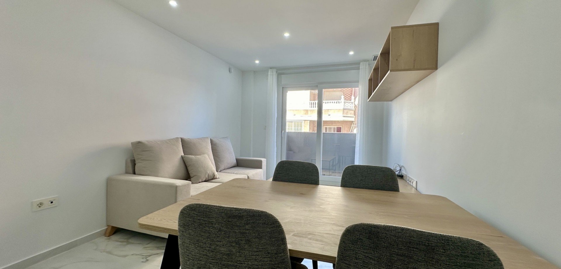 Dzīvoklis Torrevieja, Alicante, Spānijā 2 istabas, 75 m2 Nr. 143661