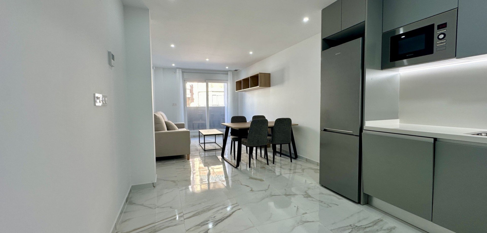 Dzīvoklis Torrevieja, Alicante, Spānijā 2 istabas, 75 m2 Nr. 143661