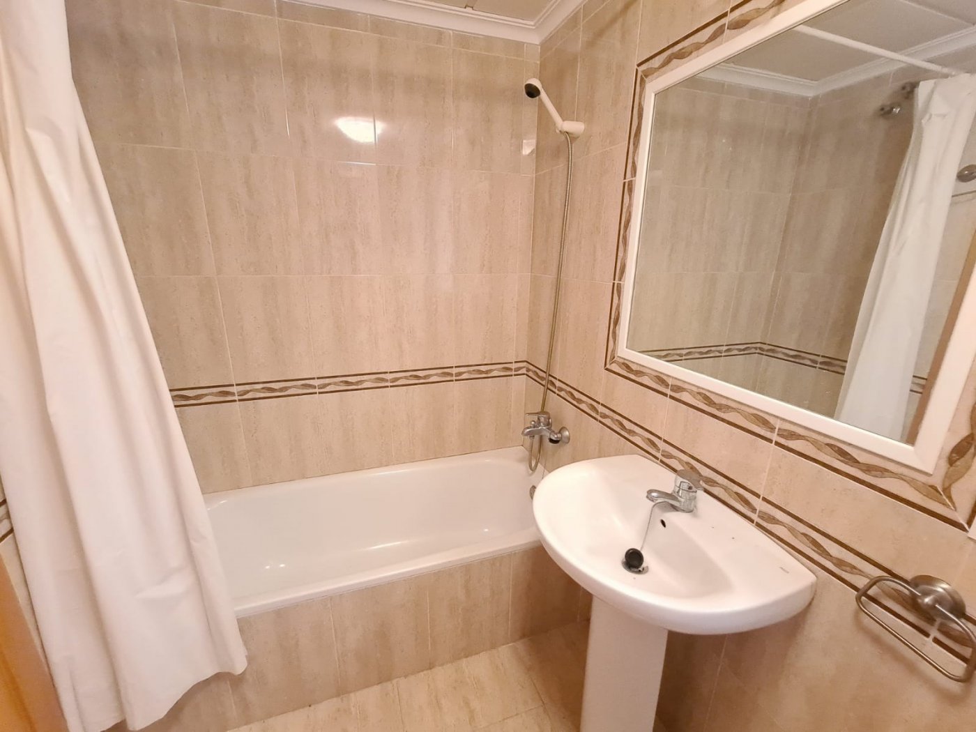 Apartment à Guardamar del Segura, Alicante, Espagne 2 chambres, 70 m2 No. 183604