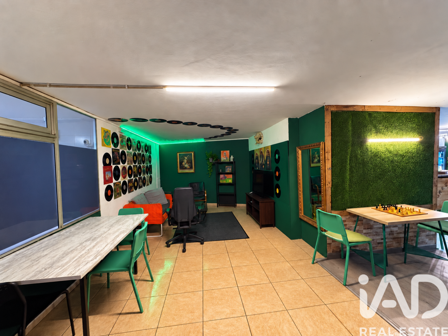 Propiedad comercial en Puerto de la Cruz, Tenerife, España 1 dormitorio, 246 m2 No. 196550