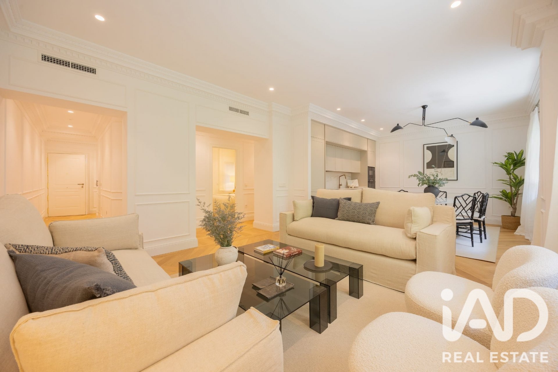 Apartamento en Madrid, España 3 dormitorios, 161 m2 No. 196552