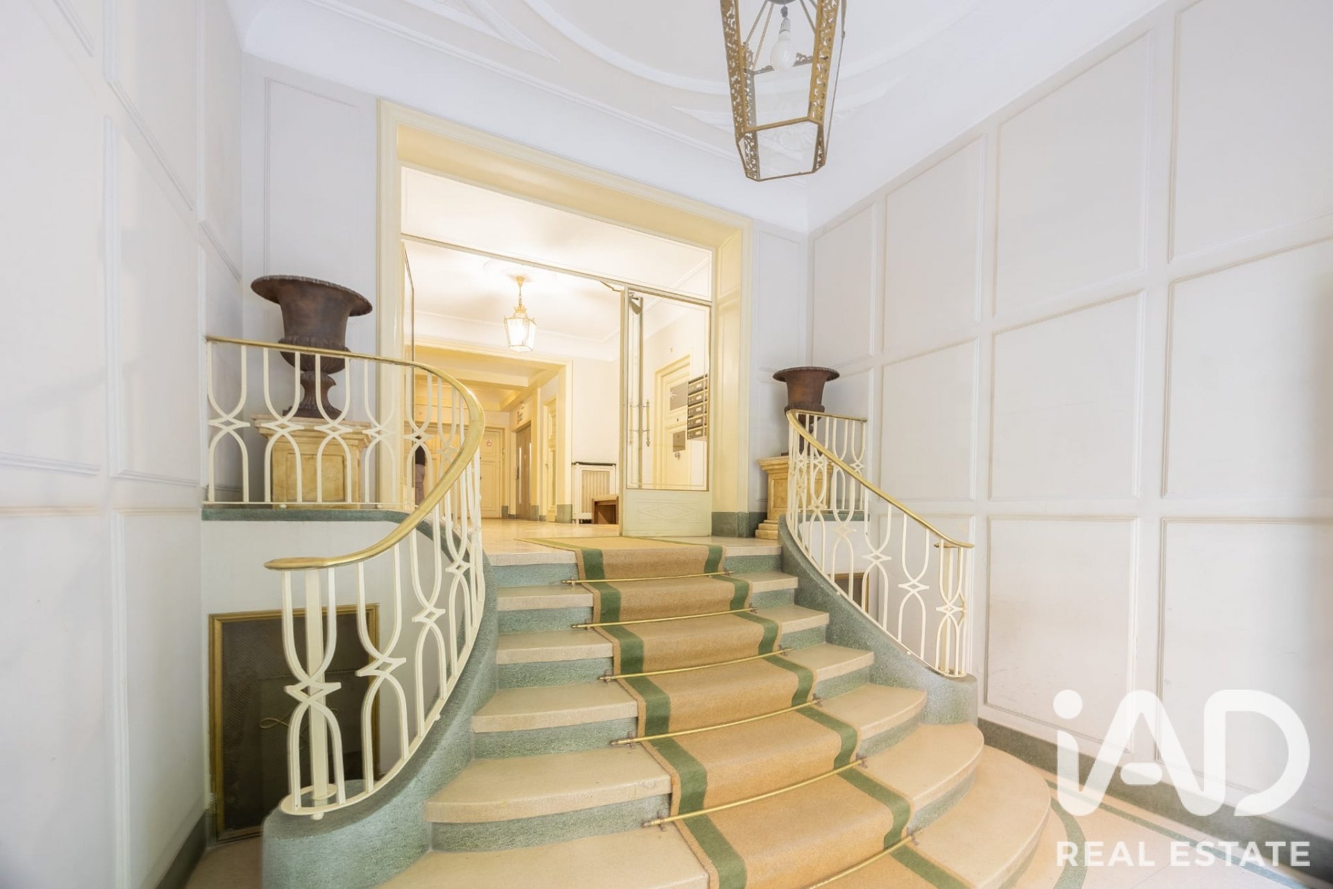 Apartamento en Madrid, España 3 dormitorios, 161 m2 No. 196552
