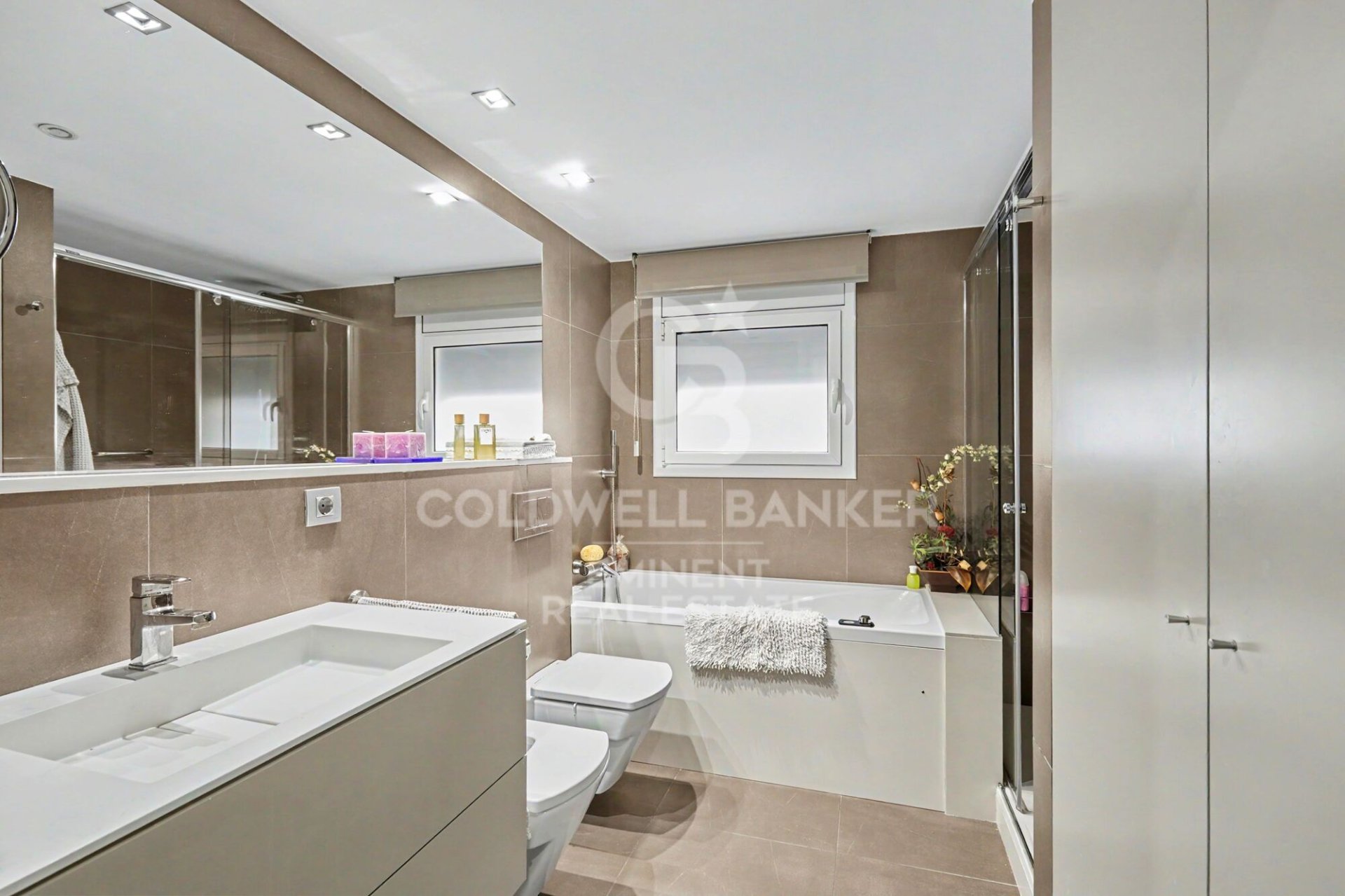Apartment à Esplugues de Llobregat, Barcelona, Espagne No. 178501