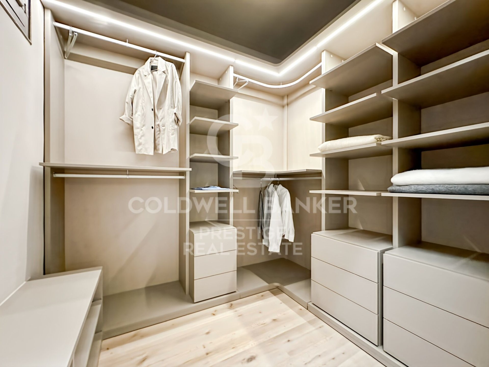 Wohnung in Barcelona, Spanien 2 Schlafzimmer, 109 m2 Nr. 178496