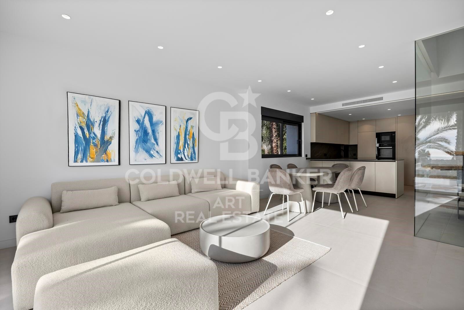 Hus i Estepona, Malaga, Spanien 4 sovrum, 306 kvm. Nr. 159264