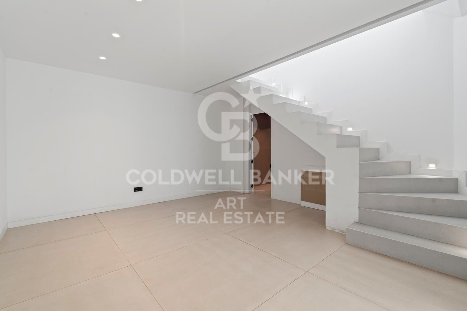 Hus i Estepona, Malaga, Spanien 4 sovrum, 306 kvm. Nr. 159264