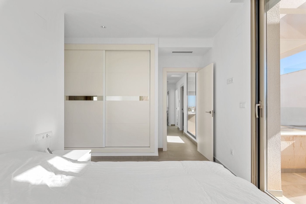 Villa in Alicante, Spain 6 bedrooms, 197 sq.m. No. 145300