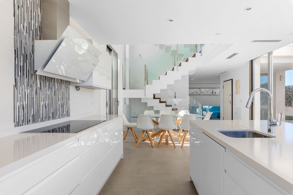Villa in Alicante, Spain 6 bedrooms, 197 sq.m. No. 145300