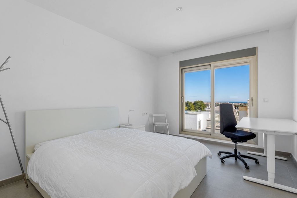 Villa in Alicante, Spain 6 bedrooms, 197 sq.m. No. 145300