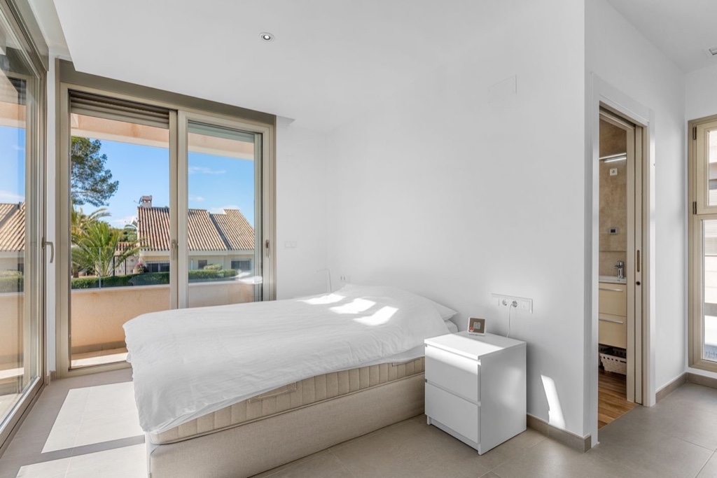 Villa in Alicante, Spain 6 bedrooms, 197 sq.m. No. 145300