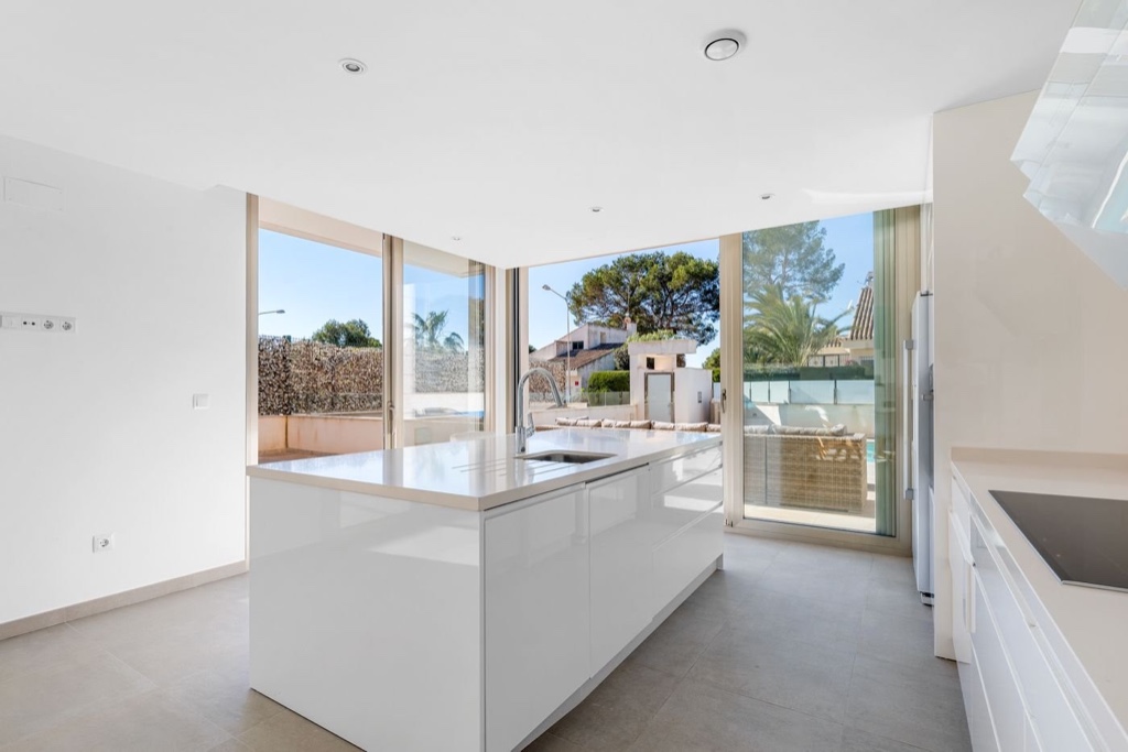 Villa in Alicante, Spain 6 bedrooms, 197 sq.m. No. 145300