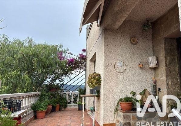 Dom w Terrassa, Barcelona, Hiszpania 8 sypialni, 512 mkw. nr 152770