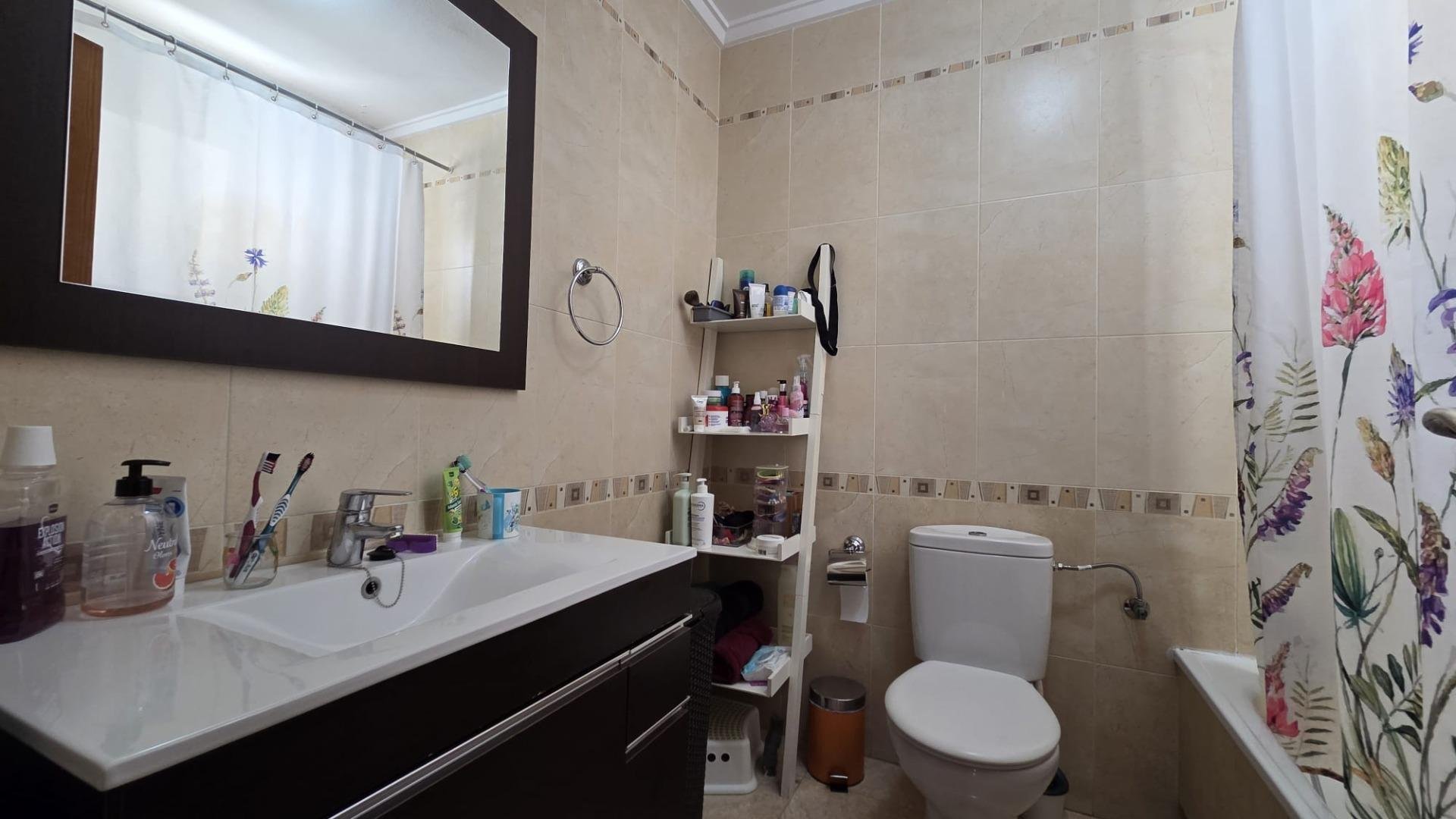 House in Torrevieja, Alicante, Spain 3 bedrooms, 120 sq.m. No. 194945