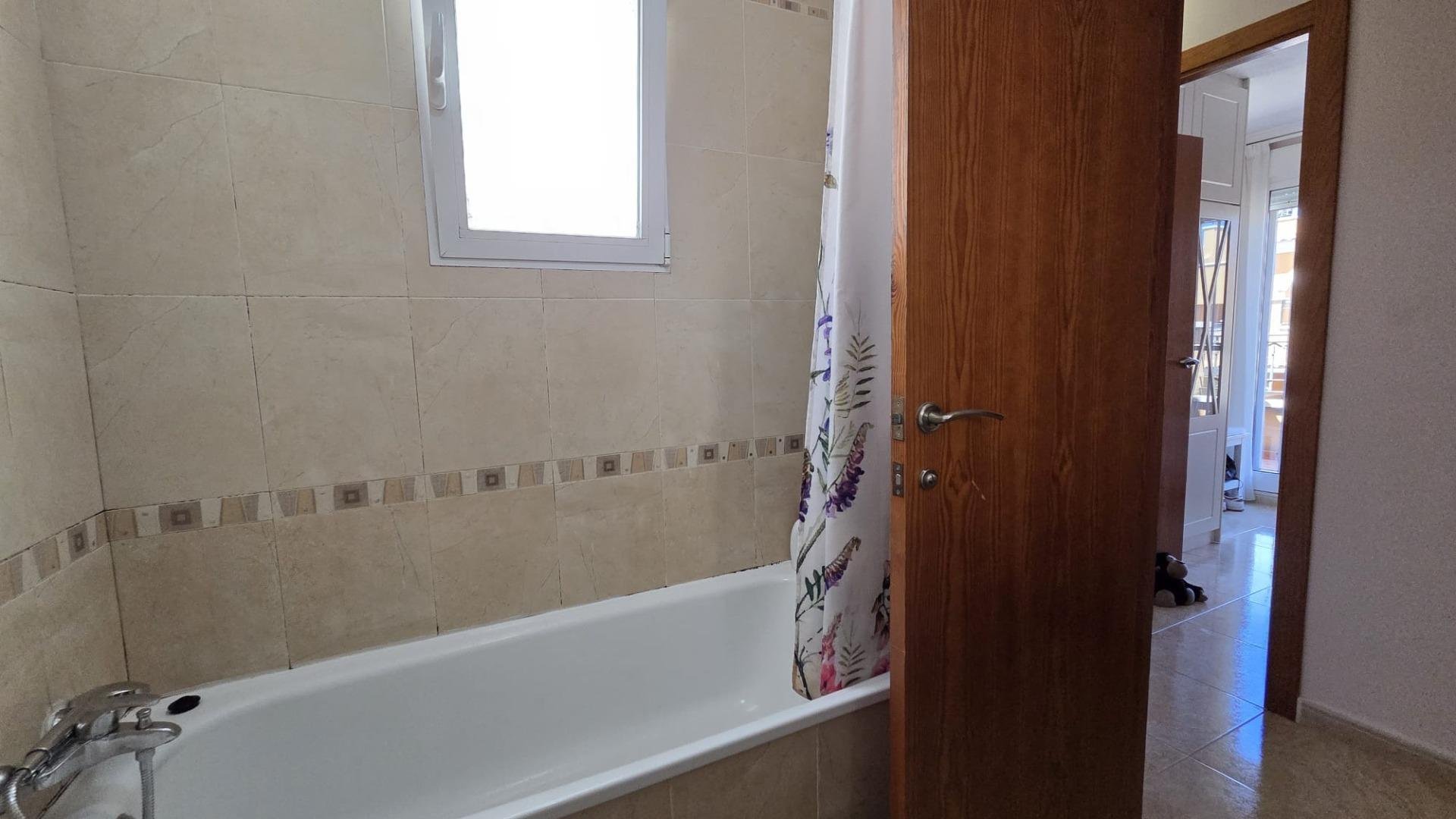 House in Torrevieja, Alicante, Spain 3 bedrooms, 120 sq.m. No. 194945