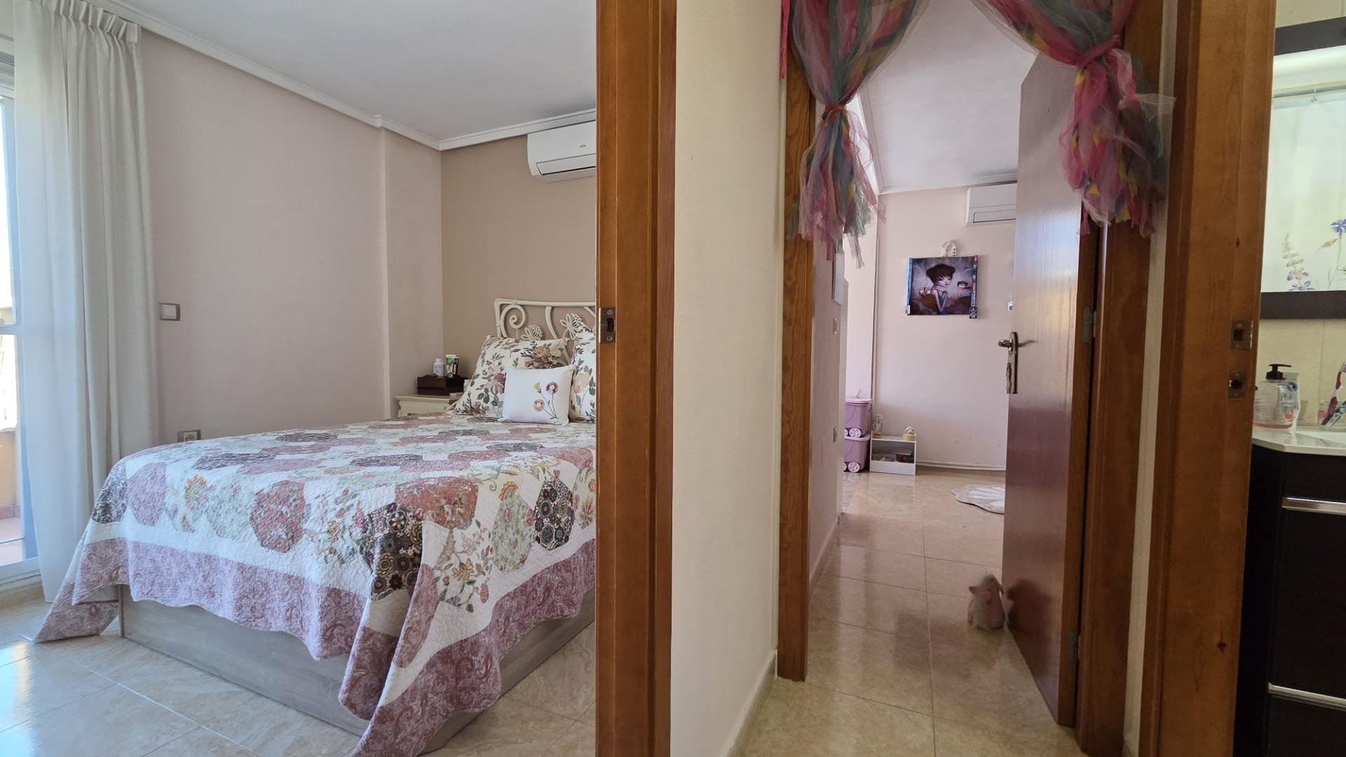 House in Torrevieja, Alicante, Spain 3 bedrooms, 120 sq.m. No. 194945