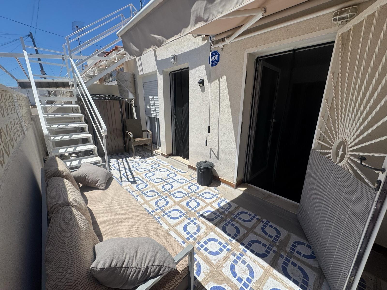 House in Torrevieja, Alicante, Spain 1 bedroom, 60 sq.m. No. 194946