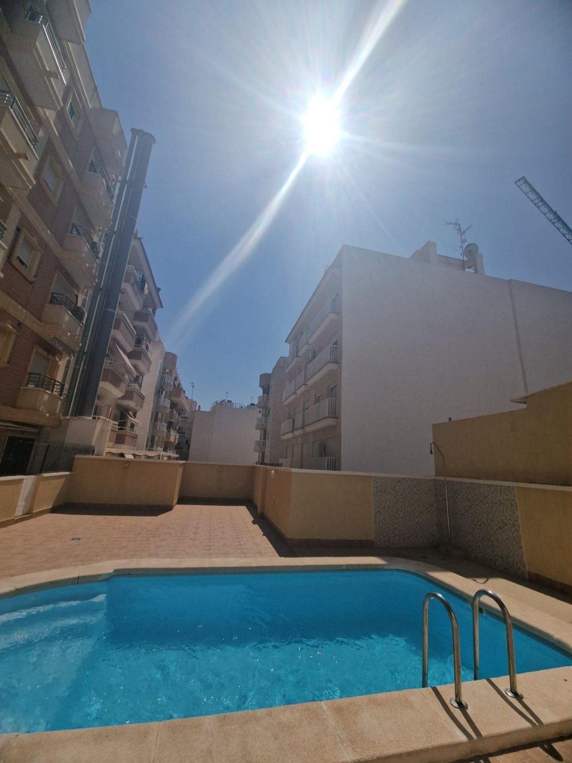 Apartamento en Torrevieja, Alicante, España 2 dormitorios, 70 m2 No. 182864