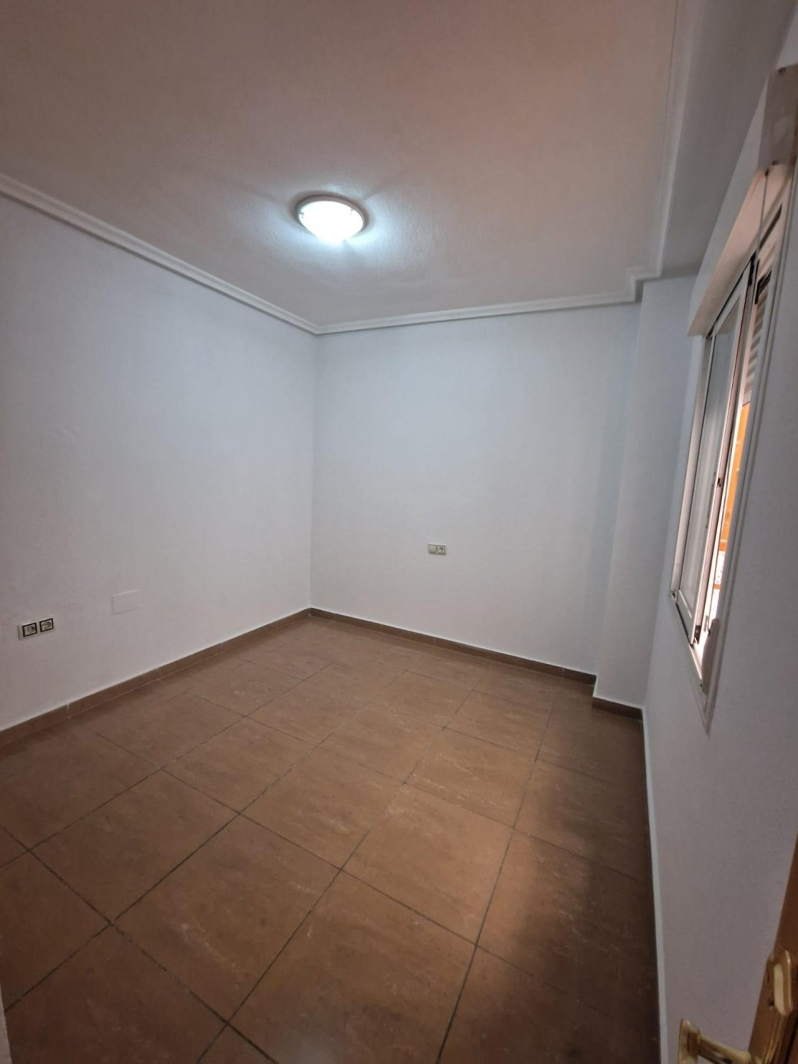 Apartamento en Torrevieja, Alicante, España 2 dormitorios, 70 m2 No. 182864
