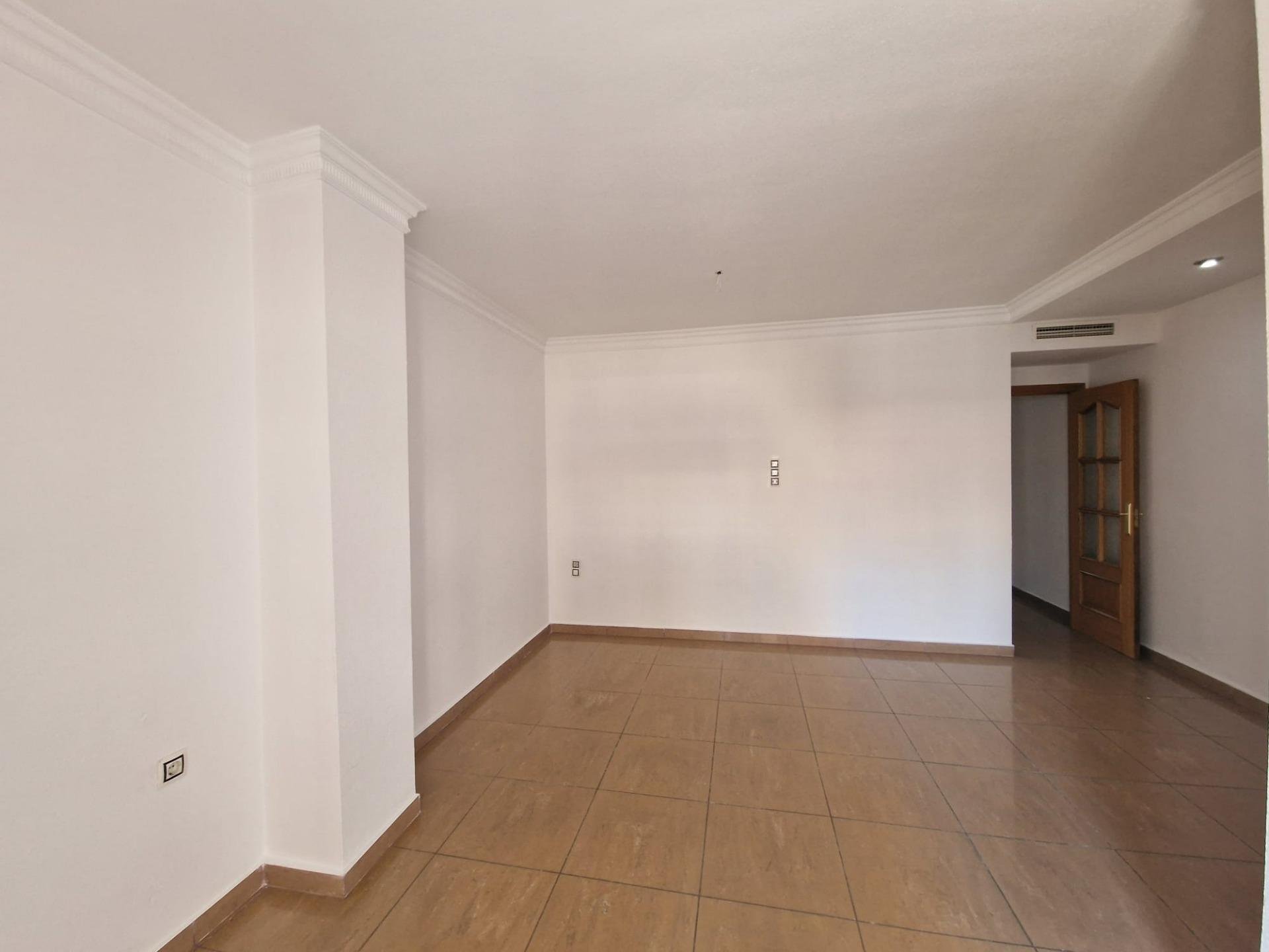 Apartamento en Torrevieja, Alicante, España 2 dormitorios, 70 m2 No. 182864