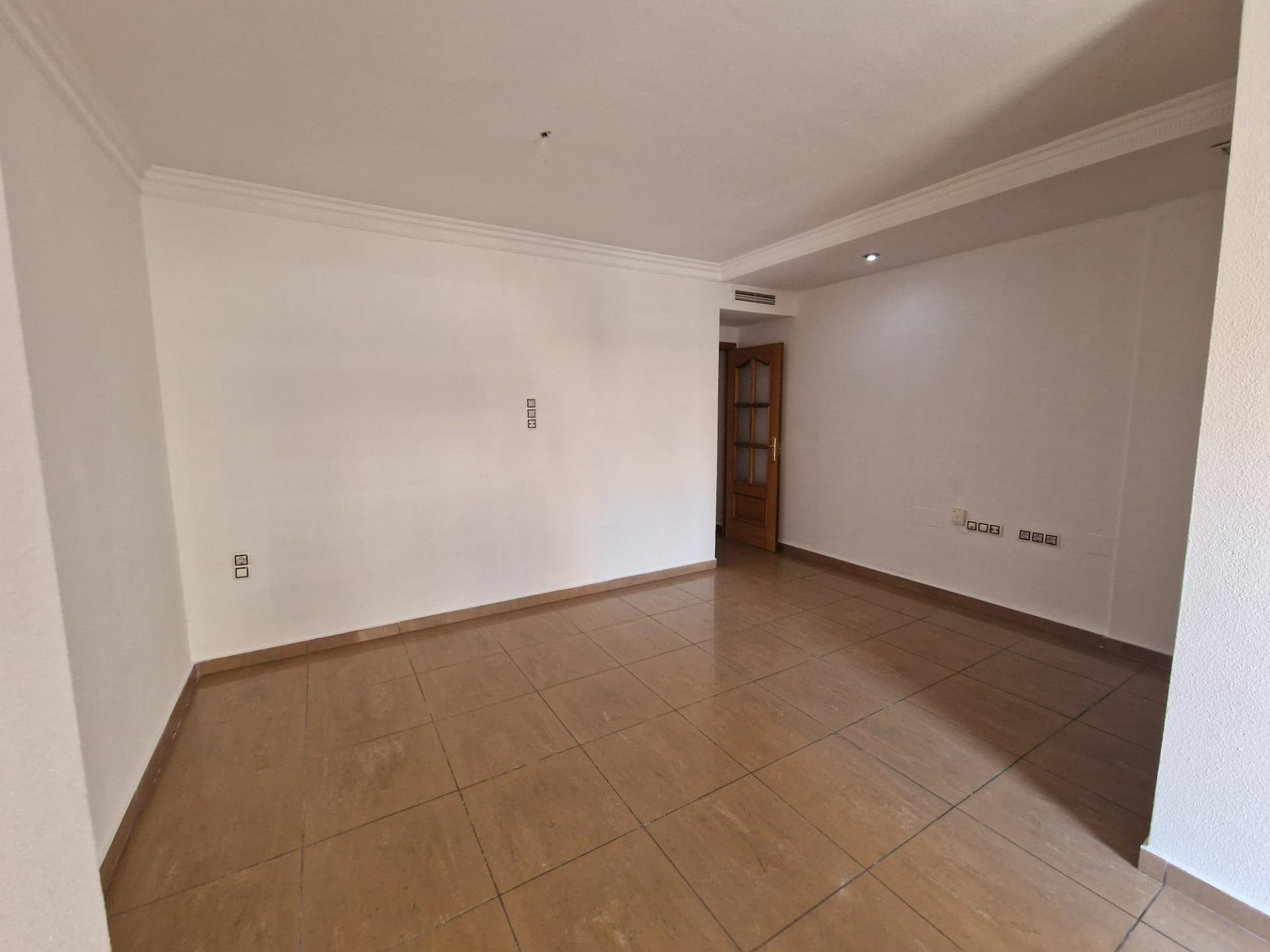 Apartamento en Torrevieja, Alicante, España 2 dormitorios, 70 m2 No. 182864