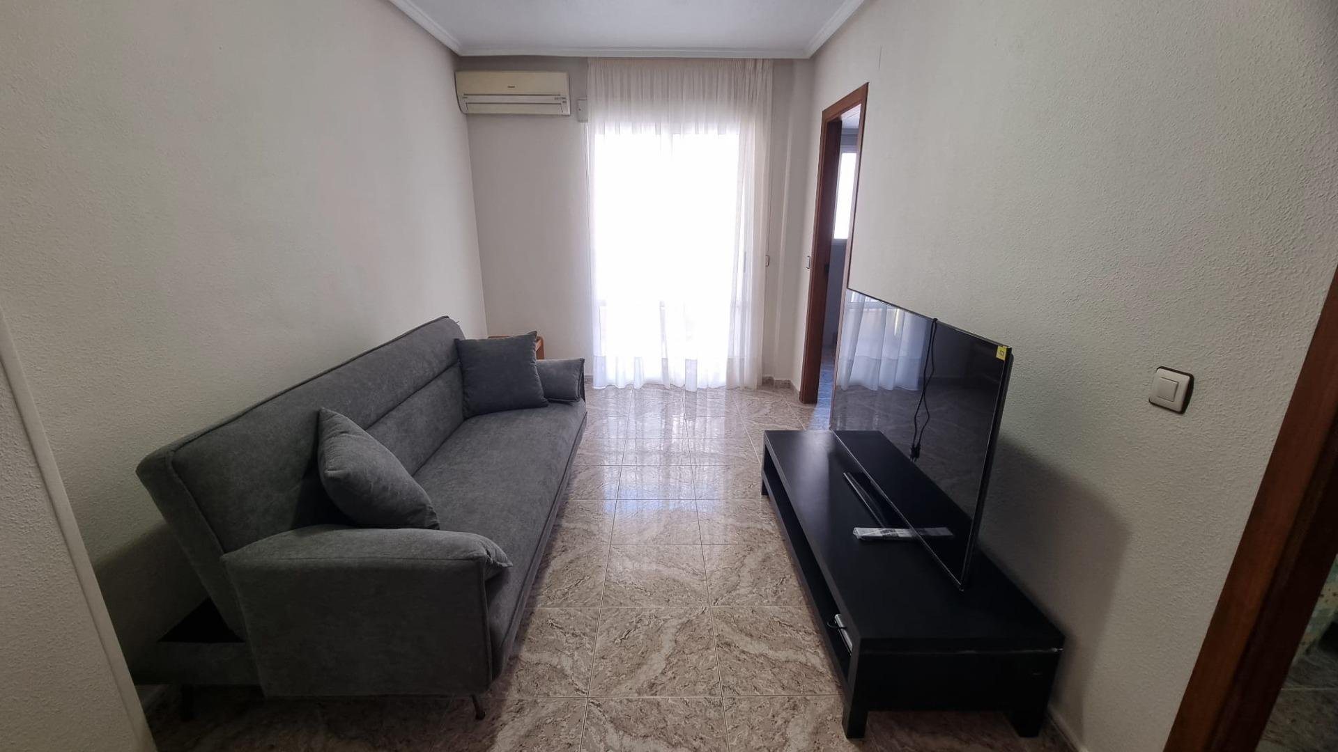Apartamento en Torrevieja, Alicante, España 2 dormitorios, 63 m2 No. 182866