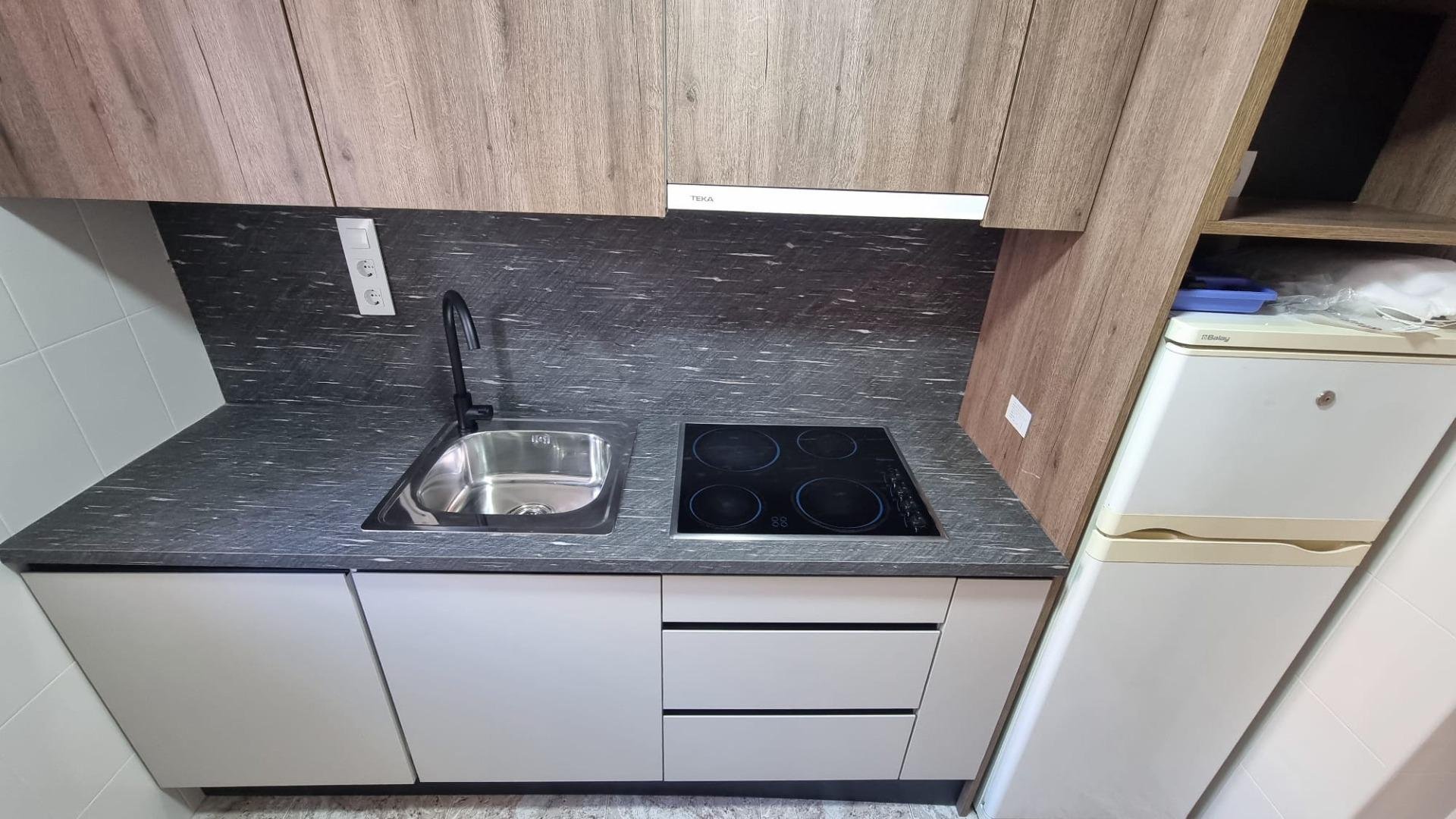Apartamento en Torrevieja, Alicante, España 2 dormitorios, 63 m2 No. 182866