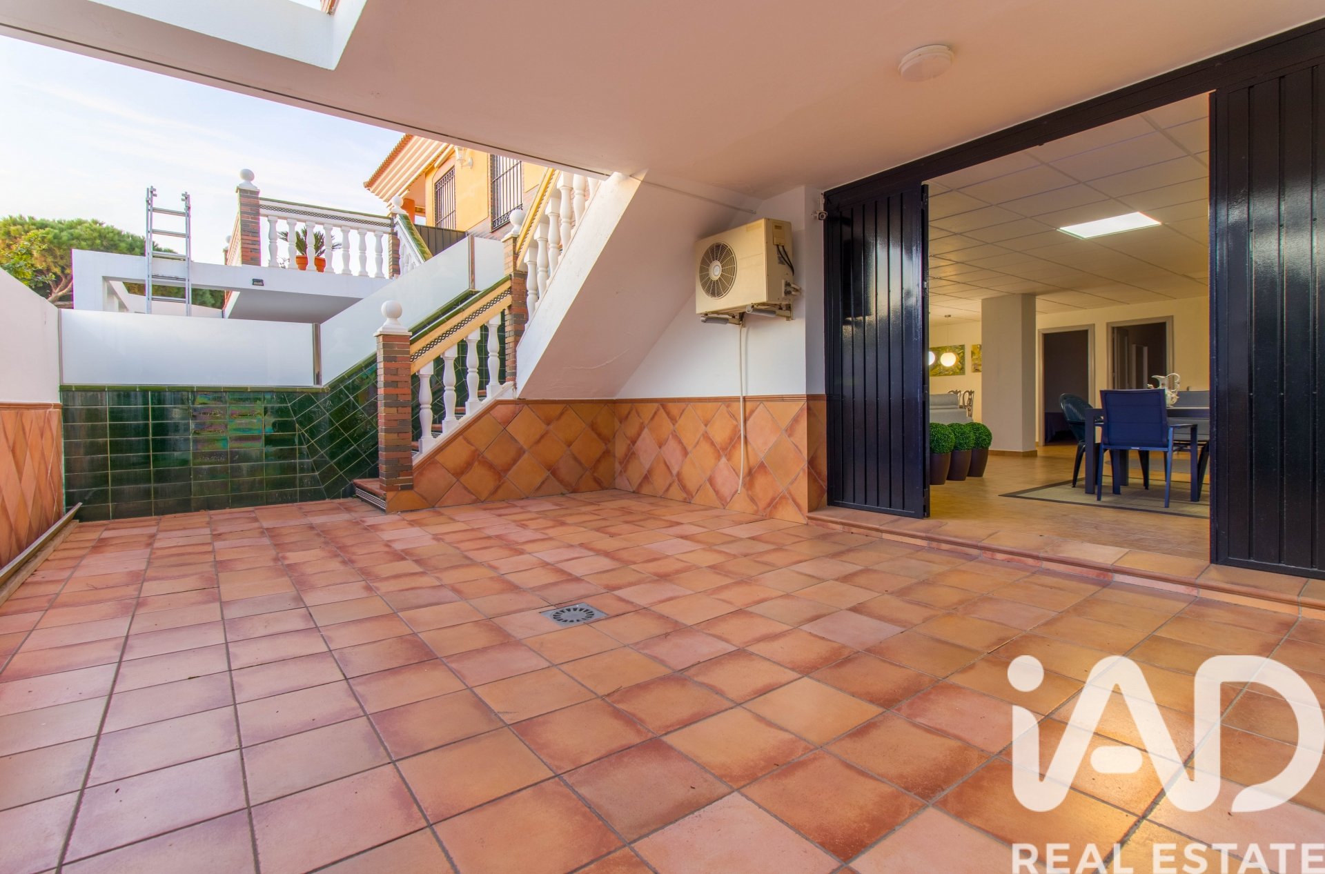 House in Moguer, Huelva, Spain 7 bedrooms, 396 sq.m. No. 152558