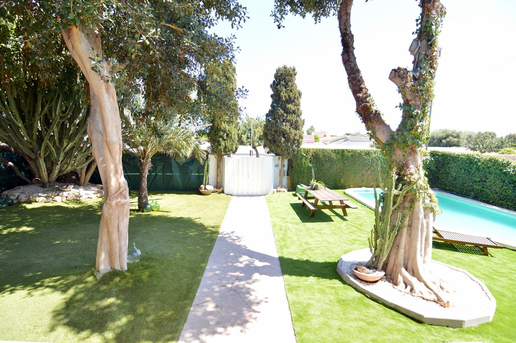 Villa in Torrevieja, Alicante, Spanien 4 Schlafzimmer, 520 m2 Nr. 135617
