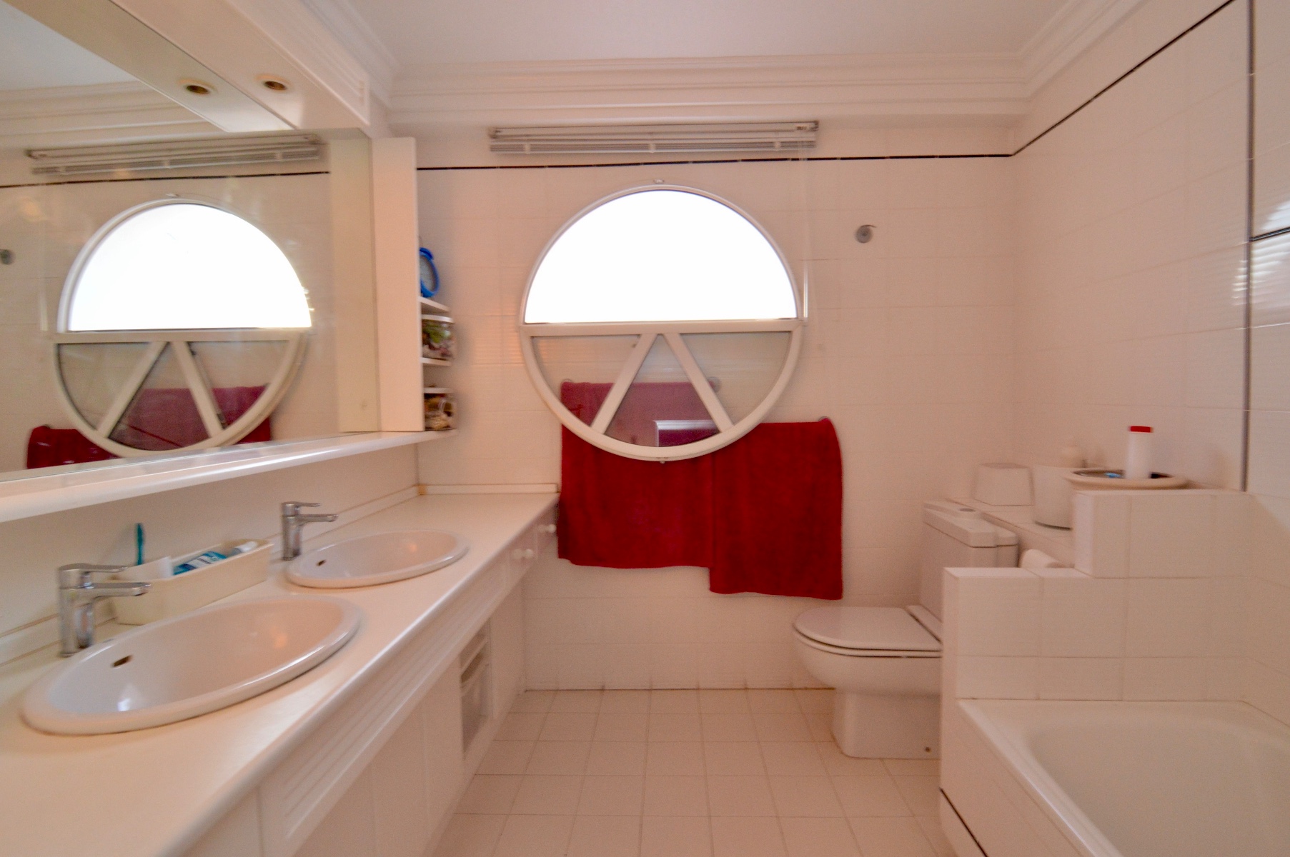 Villa in Torrevieja, Alicante, Spanien 4 Schlafzimmer, 520 m2 Nr. 135617