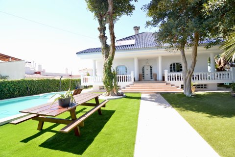 Villa in Torrevieja, Alicante, Spanien 4 Schlafzimmer, 520 m2 Nr. 135617
