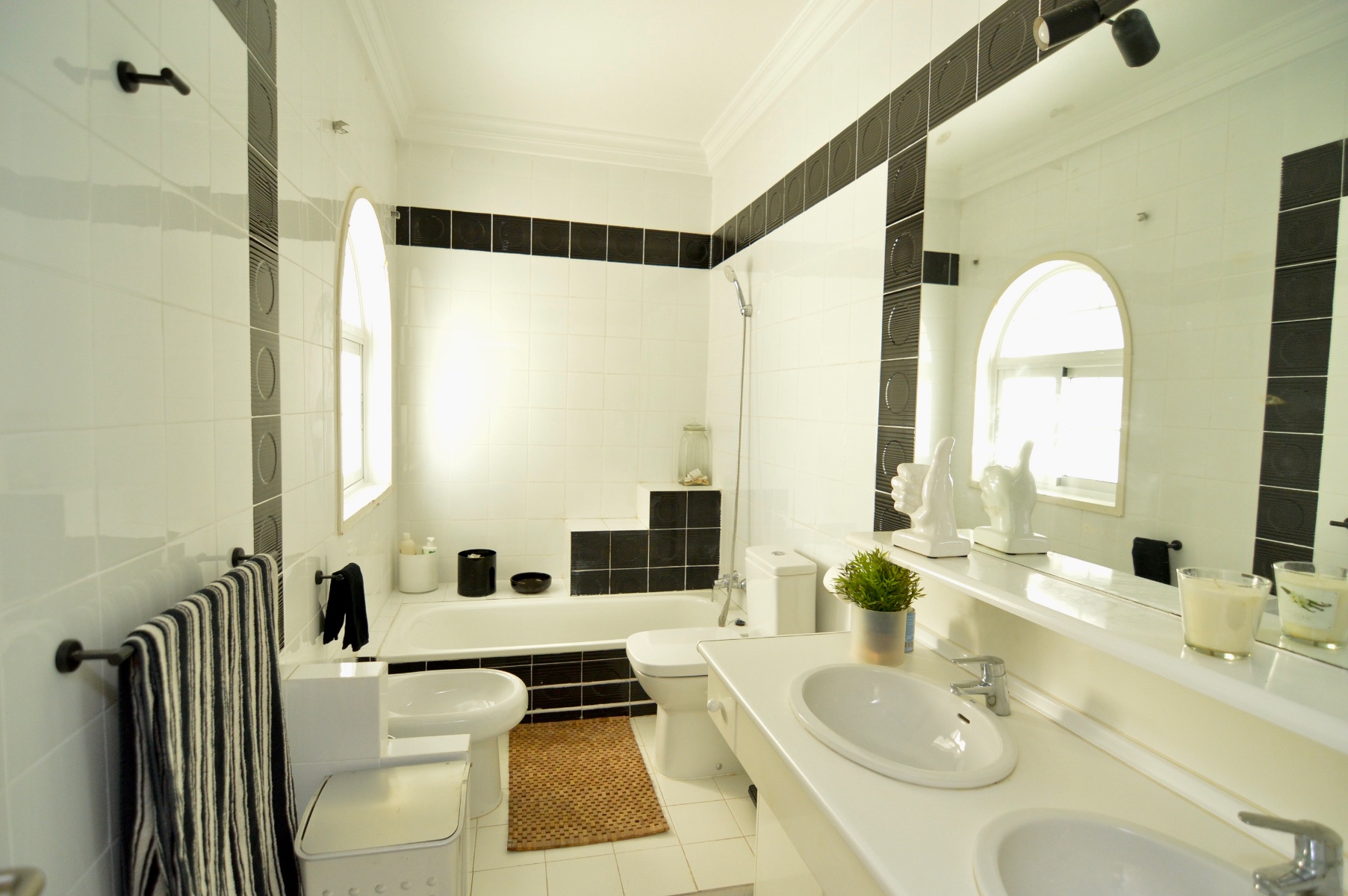 Villa in Torrevieja, Alicante, Spanien 4 Schlafzimmer, 520 m2 Nr. 135617