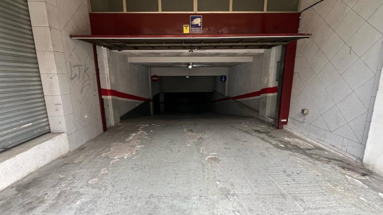 Garaje en Manresa, Barcelona, España 21 m2 No. 191285