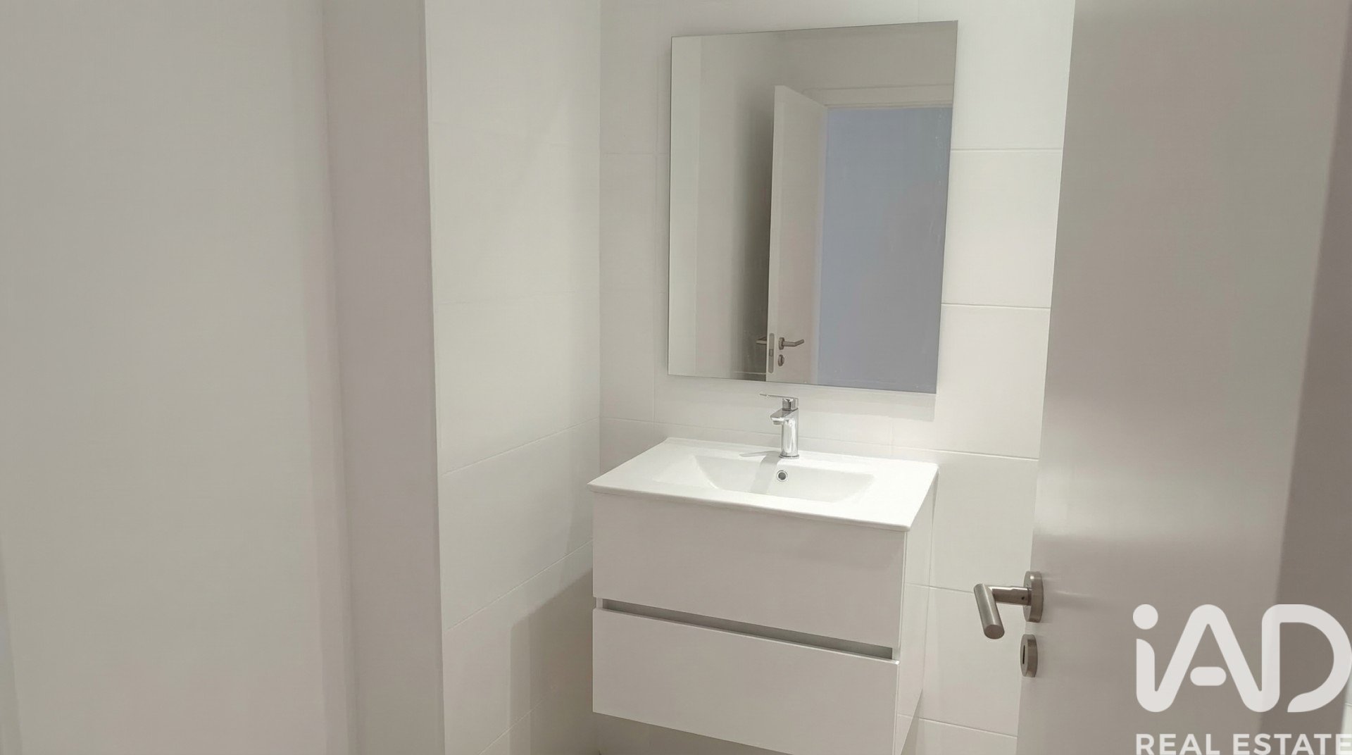Ufficio a Madrid, Spagna 2 camere da letto, 42 mq. N° 187574