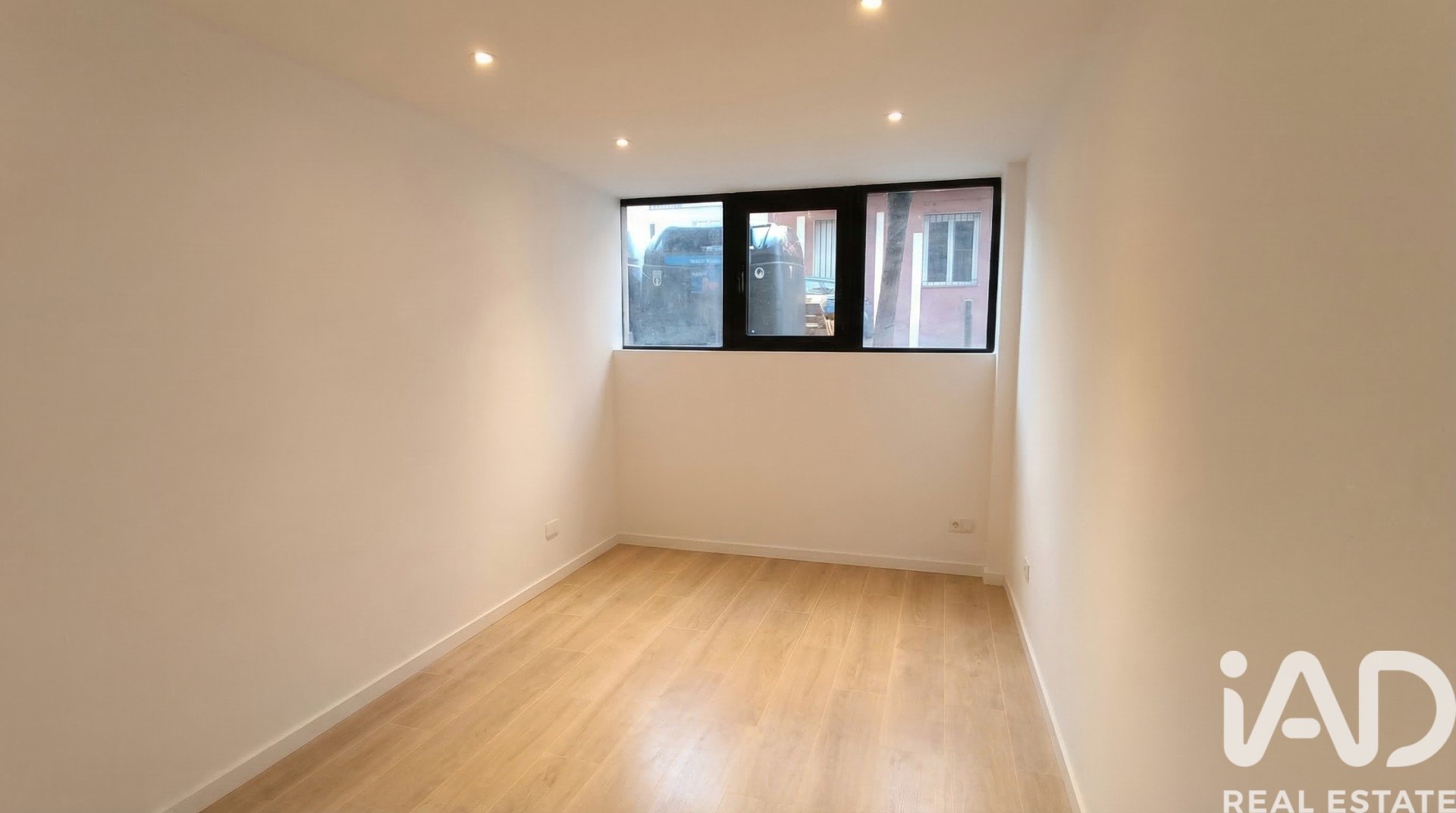 Ufficio a Madrid, Spagna 2 camere da letto, 42 mq. N° 187574