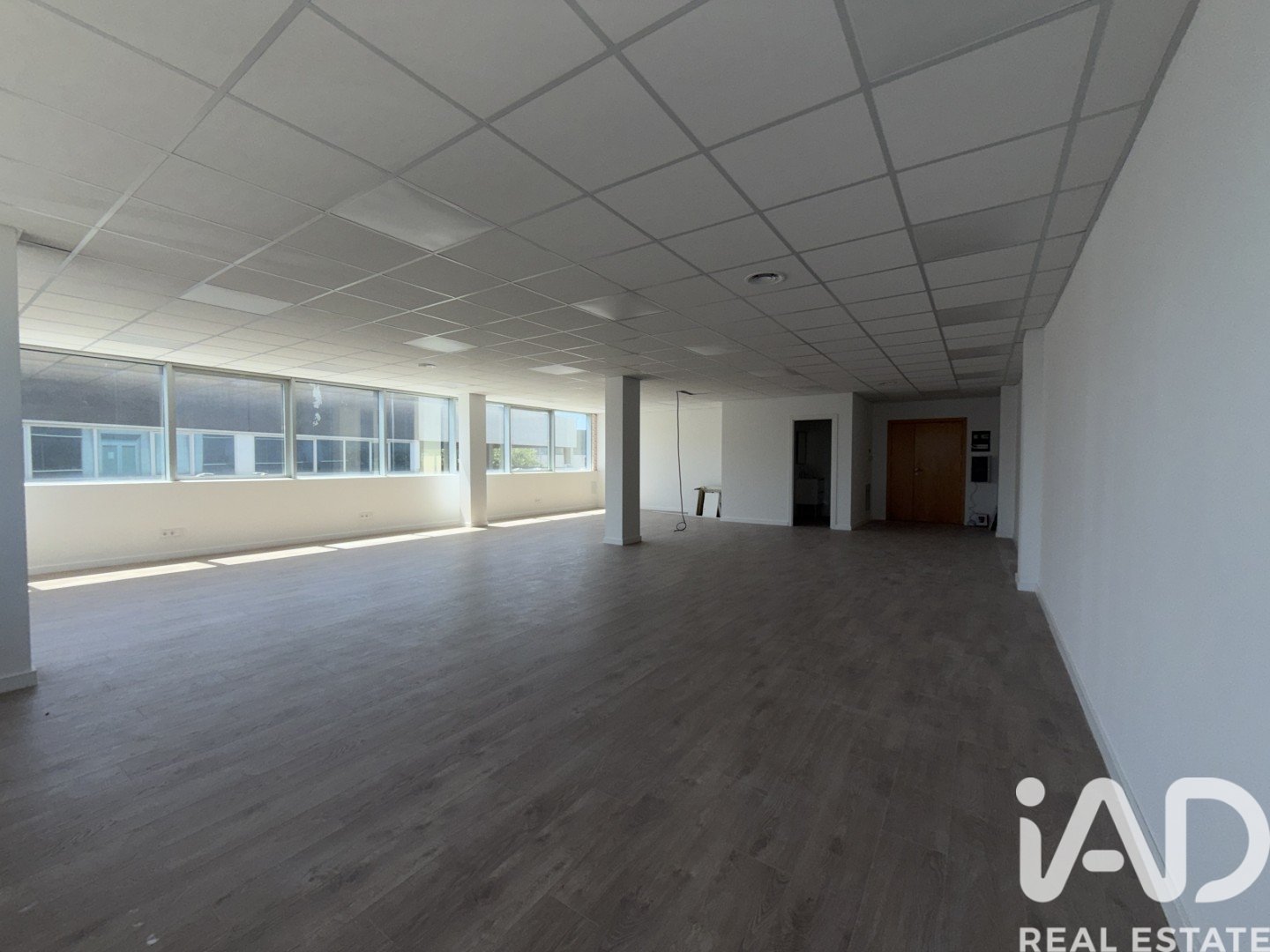 Office à Lleida, Espagne 121 m2 No. 187576