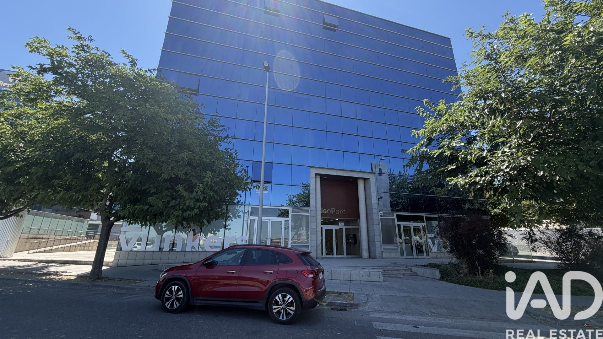 Office à Lleida, Espagne 121 m2 No. 187576