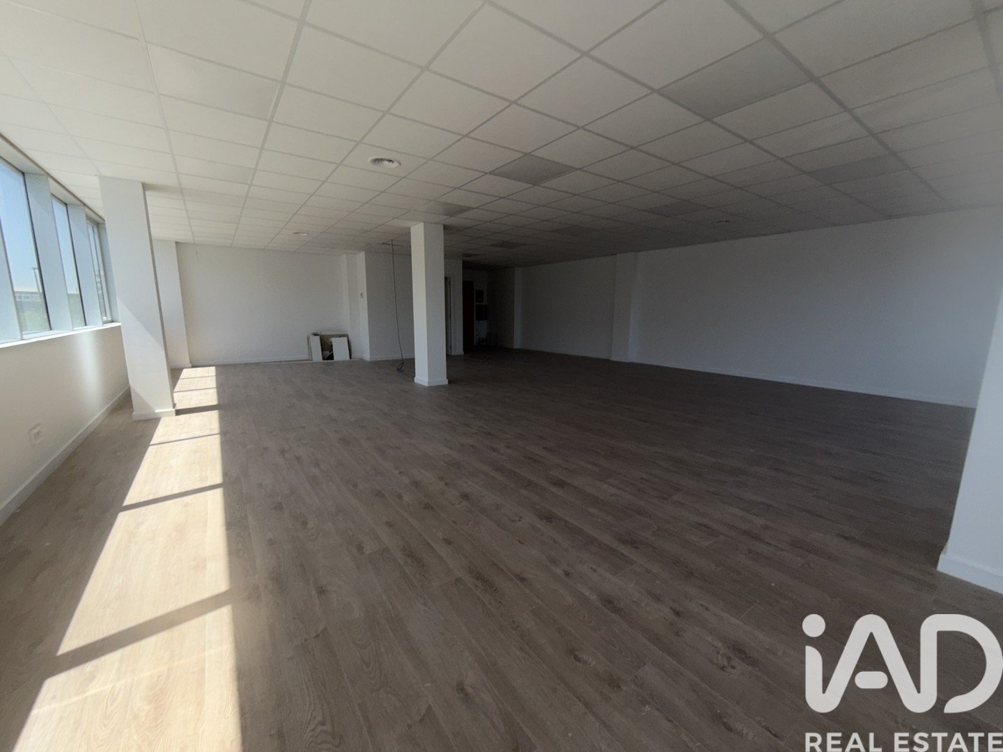 Office à Lleida, Espagne 121 m2 No. 187576
