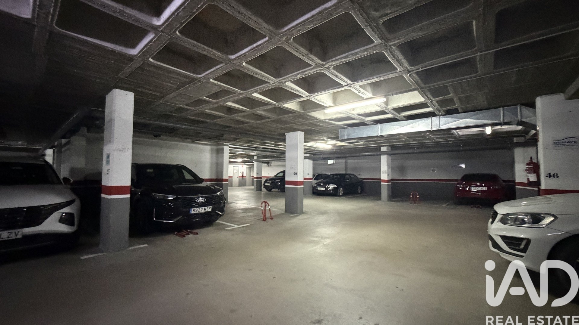 Office à Lleida, Espagne 121 m2 No. 187576